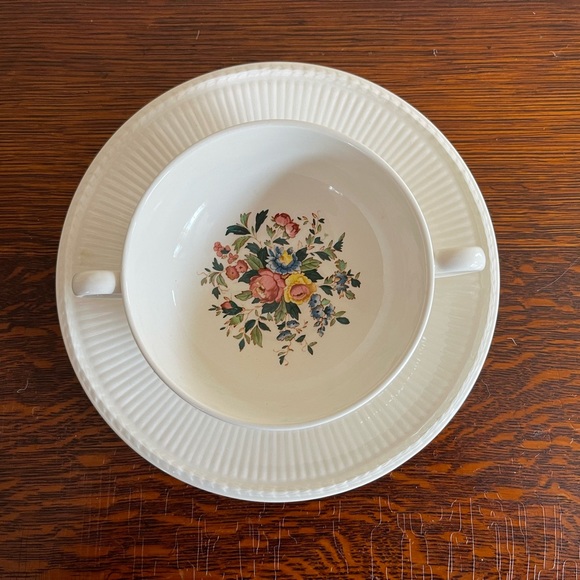 Vintage Wedgewood Conway of Etruria soup bowl and plate - Picture 2 of 7